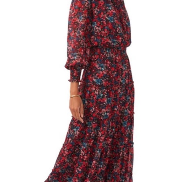 Vince Camuto Dresses & Skirts - 🌟🌟HOST PICK 🌟🌟Vince Camuto Maxi dress Tiered Floral and Flowy NWT Ret. $129